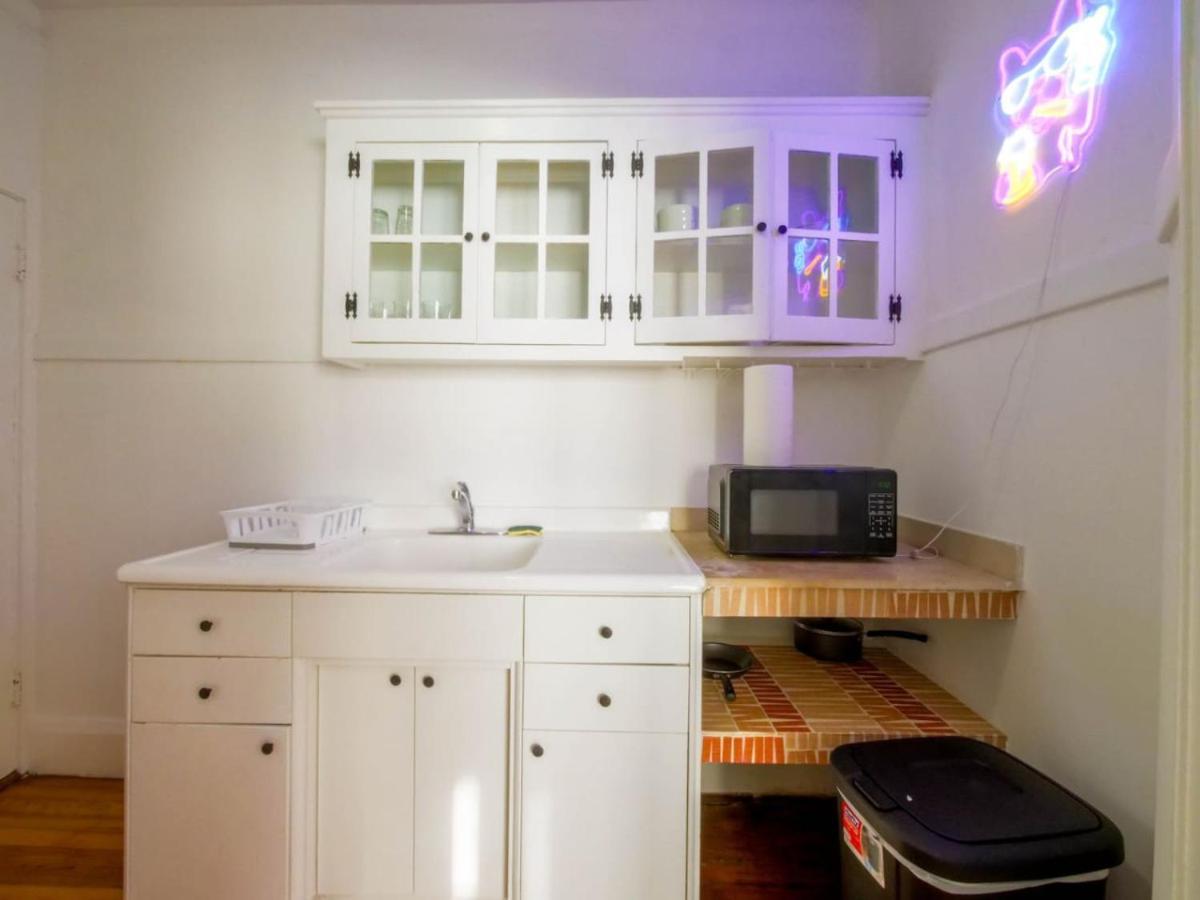 And Stylish Getaway Apartment *